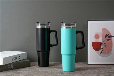 Čaša od 40 oz s ručkom i izolacijom slamom za višekratnu upotrebu putna šalica za ledenu kavu